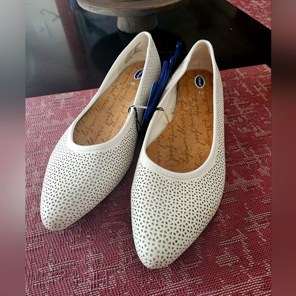 New!!! Dr Scholls memory foam flats . - Picture 1 of 4